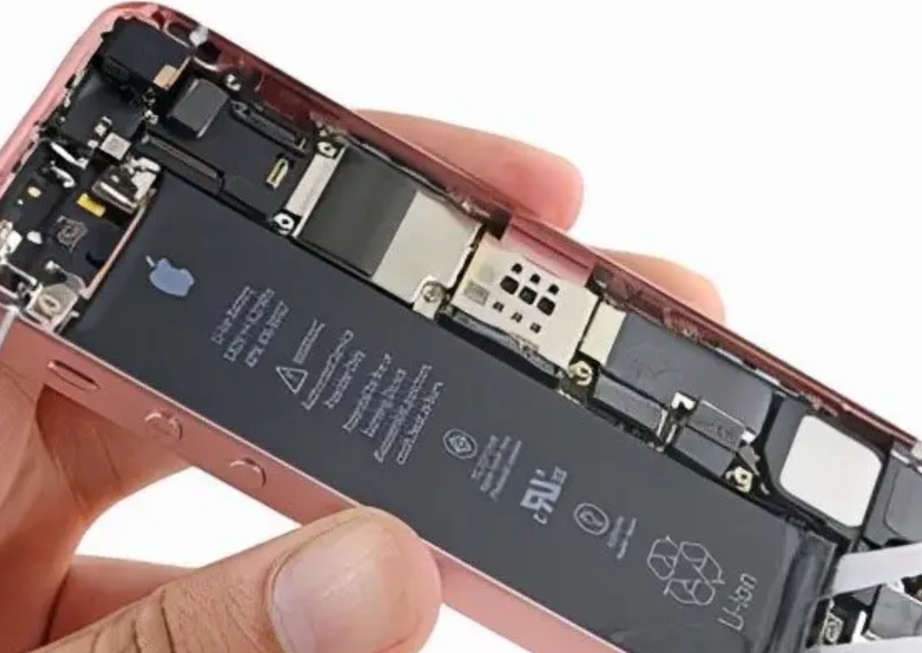 东城区苹果8换原装电池多少钱?