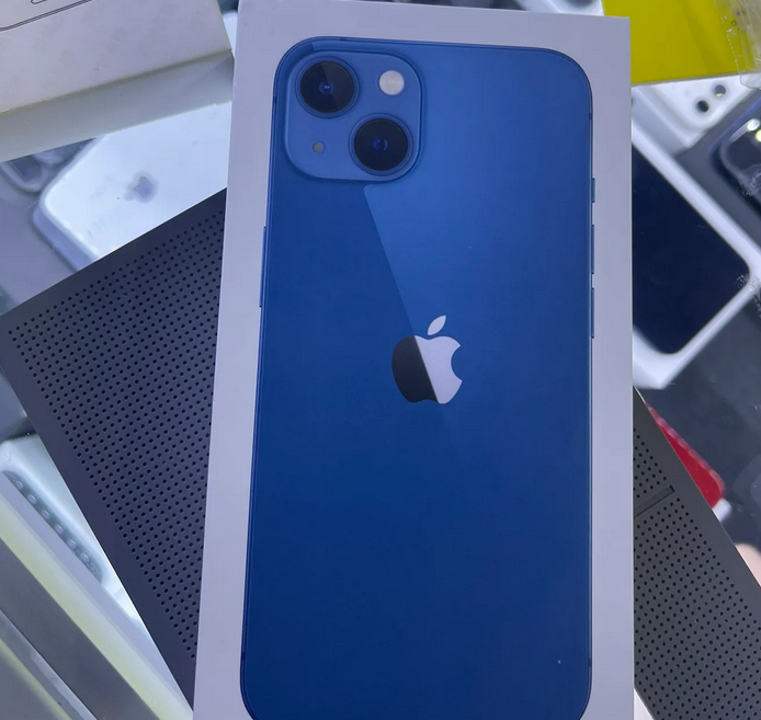 东城区苹果13维修店分享iPhone13换原装电池大概多少钱